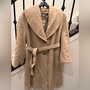 Woman cashmere coat